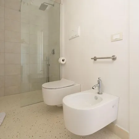 Puloni Nocleg ze śniadaniem 3*